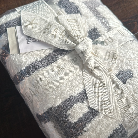 【BRAND NEW】CozyChic™ Cuddle Laugh Play Dream
Stroller Blanket - Picture 5 of 5